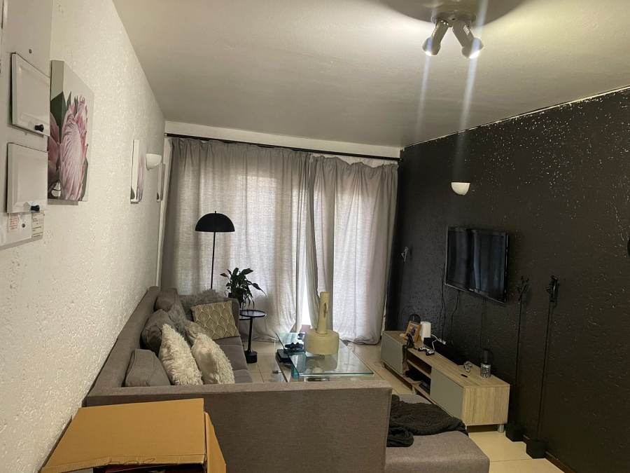 1 Bedroom Property for Sale in Observatory Gauteng