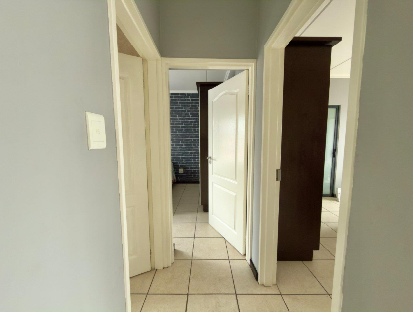 2 Bedroom Property for Sale in Oakdene Gauteng