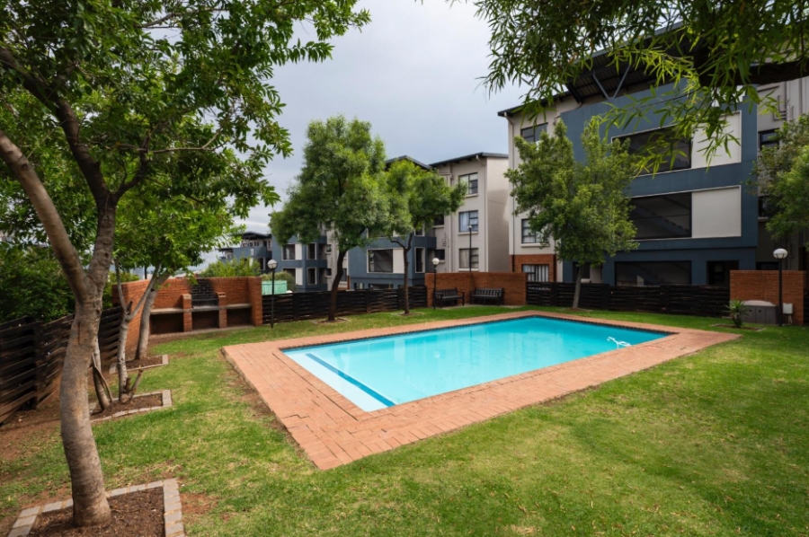 2 Bedroom Property for Sale in Oakdene Gauteng