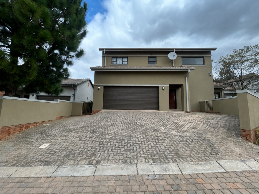 To Let 3 Bedroom Property for Rent in Tres Jolie Gauteng