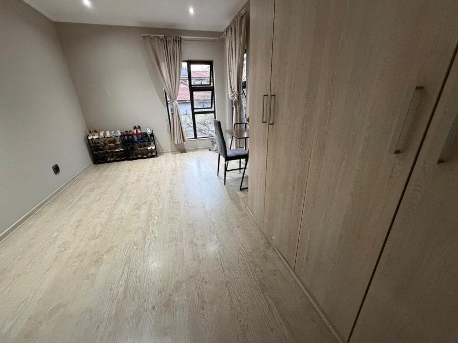 To Let 3 Bedroom Property for Rent in Tres Jolie Gauteng