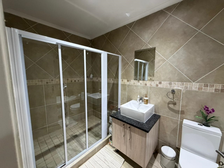 To Let 3 Bedroom Property for Rent in Tres Jolie Gauteng