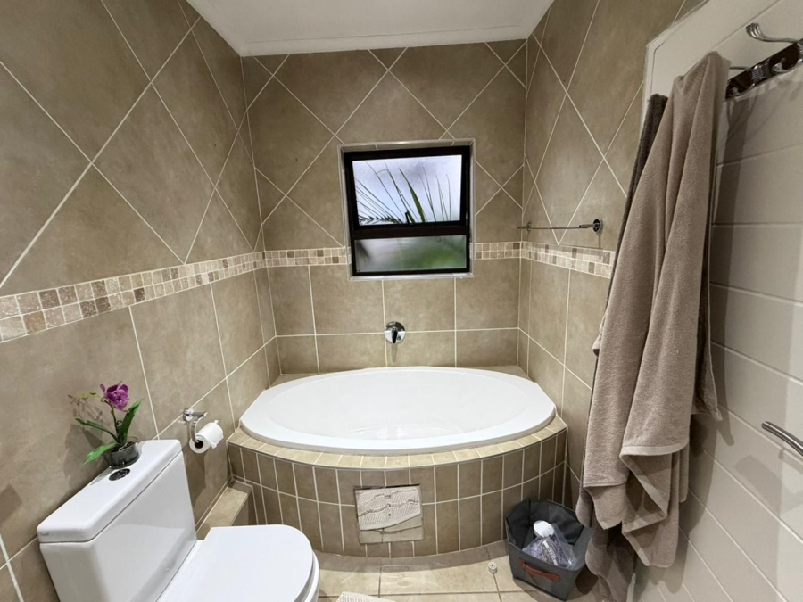 To Let 3 Bedroom Property for Rent in Tres Jolie Gauteng