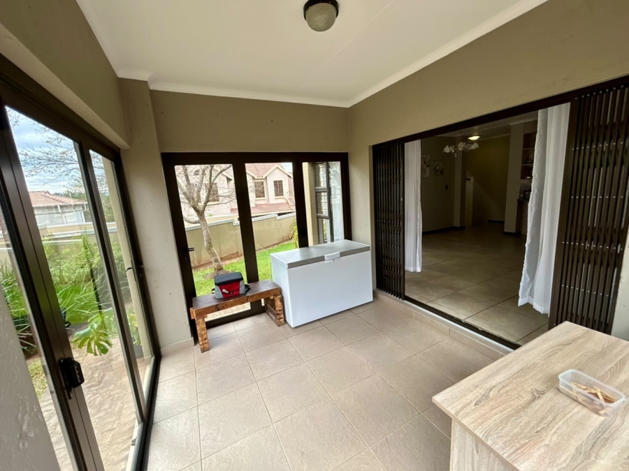 To Let 3 Bedroom Property for Rent in Tres Jolie Gauteng