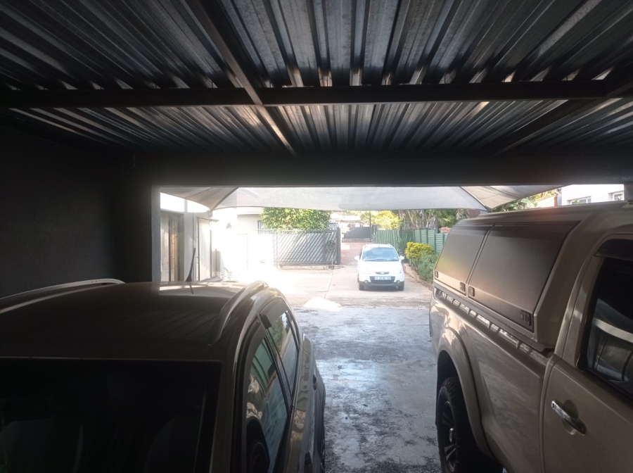 6 Bedroom Property for Sale in Pretoria Gardens Gauteng