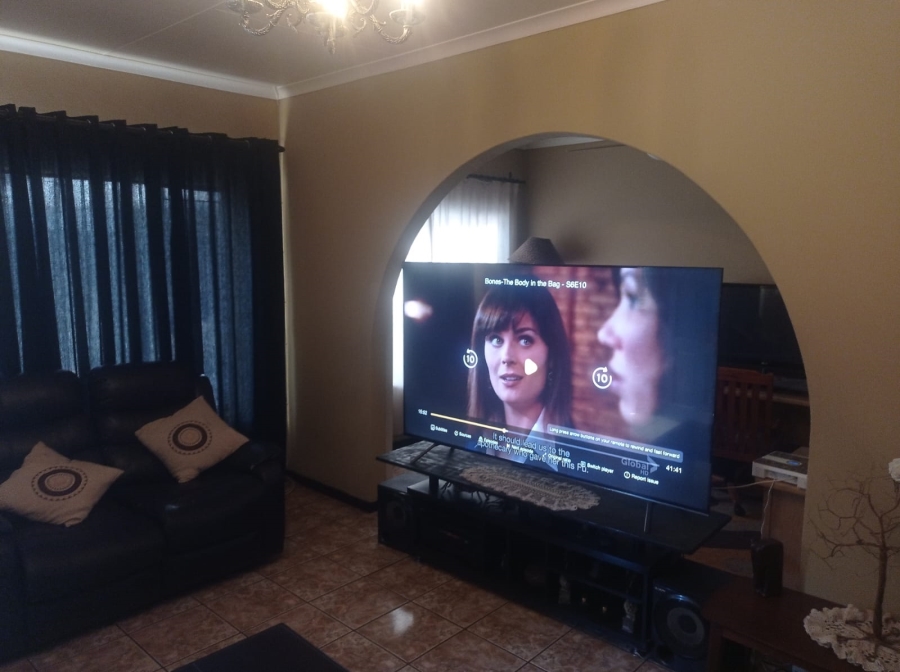 6 Bedroom Property for Sale in Pretoria Gardens Gauteng
