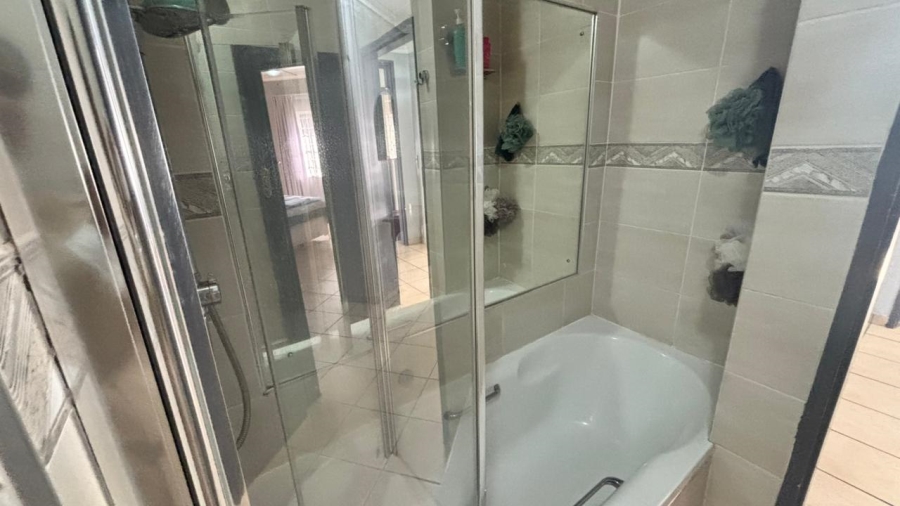 4 Bedroom Property for Sale in Rosedene Gauteng