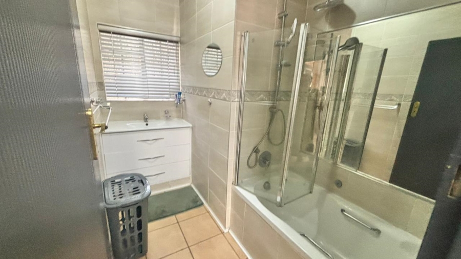 4 Bedroom Property for Sale in Rosedene Gauteng
