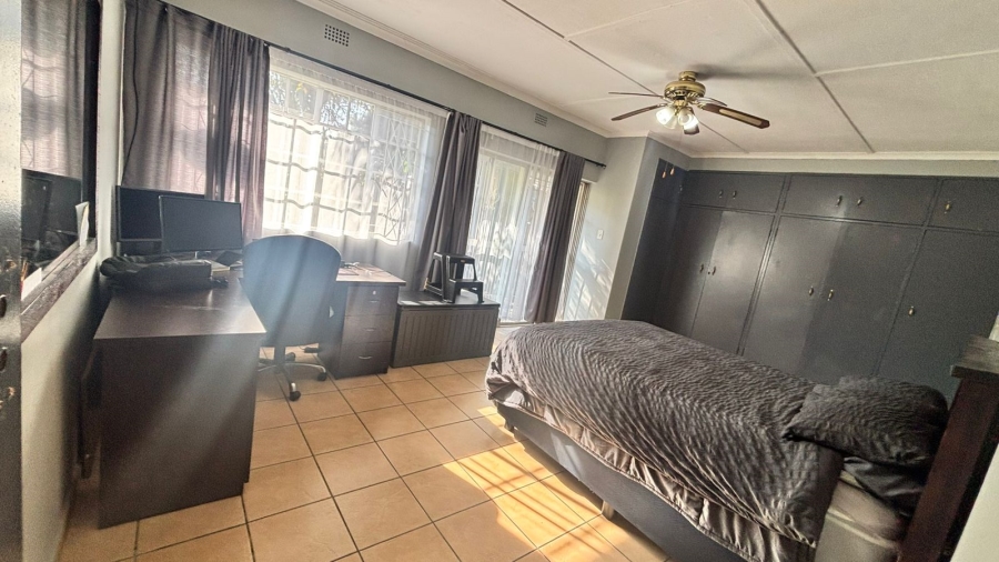 4 Bedroom Property for Sale in Rosedene Gauteng