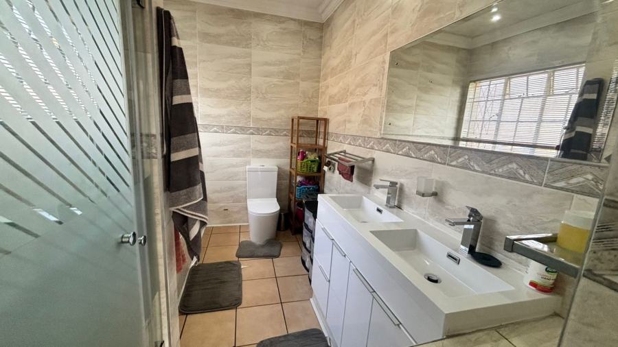 4 Bedroom Property for Sale in Rosedene Gauteng