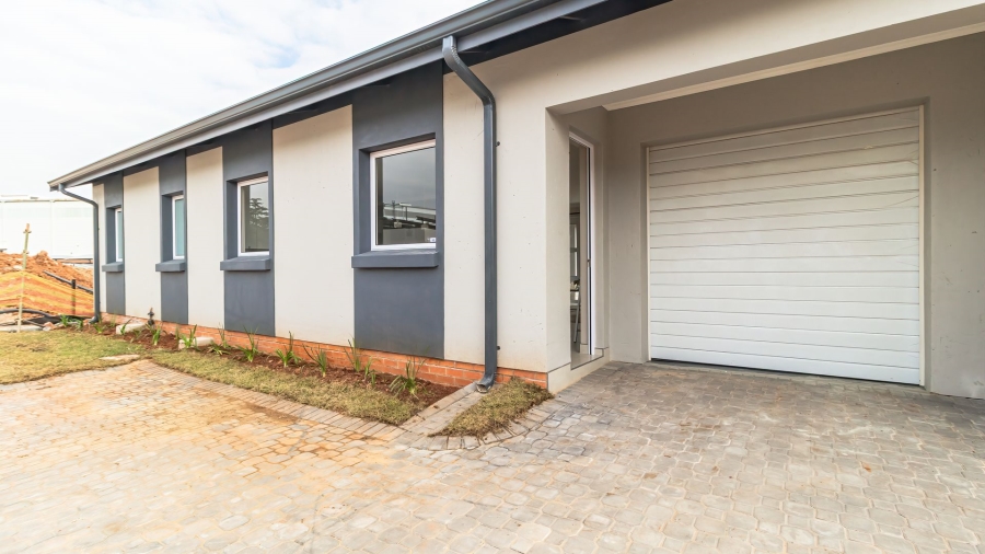 2 Bedroom Property for Sale in Modderfontein Gauteng