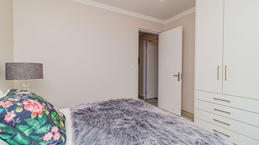 To Let 2 Bedroom Property for Rent in Modderfontein Gauteng