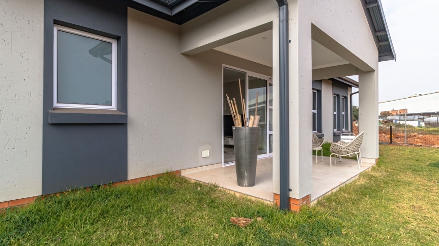 To Let 2 Bedroom Property for Rent in Modderfontein Gauteng