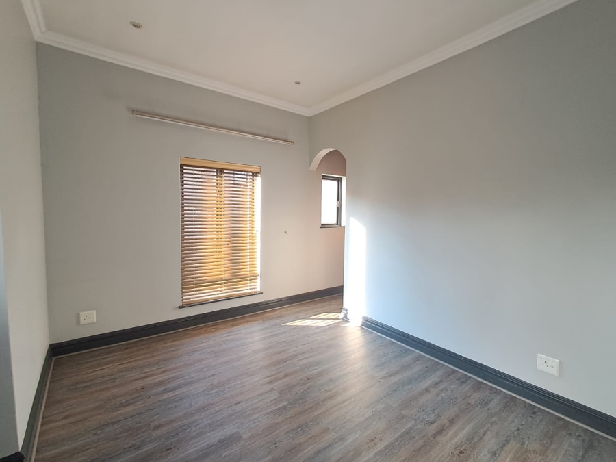 4 Bedroom Property for Sale in Sunward Park Gauteng