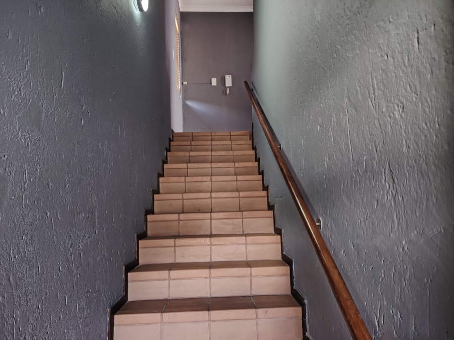 To Let 2 Bedroom Property for Rent in Lakefield Gauteng