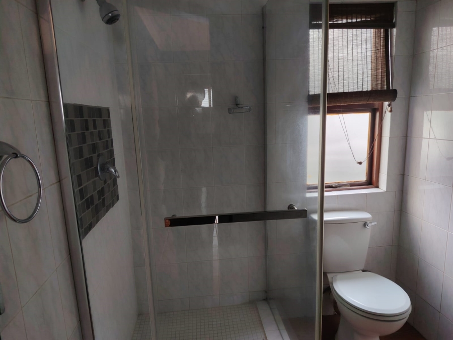 To Let 2 Bedroom Property for Rent in Lakefield Gauteng