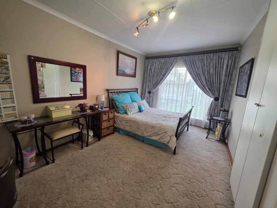 3 Bedroom Property for Sale in Freeway Park Gauteng