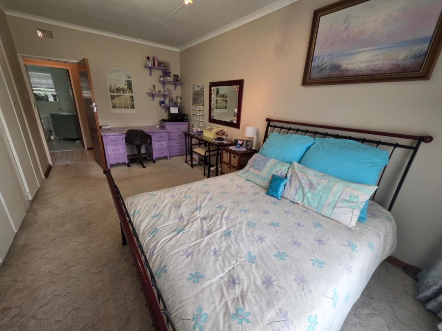 3 Bedroom Property for Sale in Freeway Park Gauteng