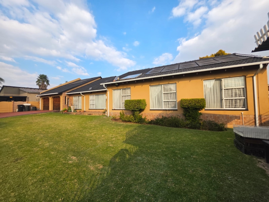 3 Bedroom Property for Sale in Freeway Park Gauteng