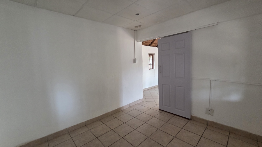 To Let 1 Bedroom Property for Rent in East Lynne Gauteng