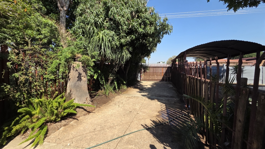 To Let 1 Bedroom Property for Rent in East Lynne Gauteng