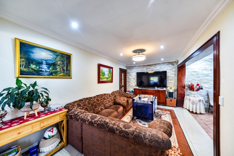 4 Bedroom Property for Sale in Constantia Park Gauteng