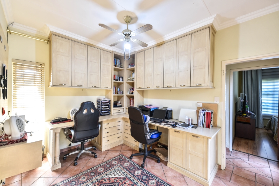 4 Bedroom Property for Sale in Constantia Park Gauteng