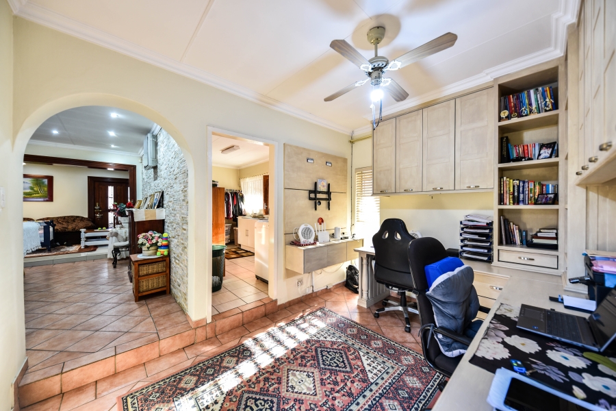 4 Bedroom Property for Sale in Constantia Park Gauteng