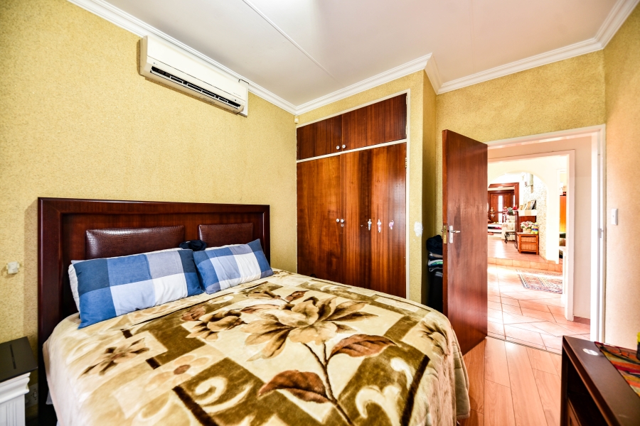 4 Bedroom Property for Sale in Constantia Park Gauteng