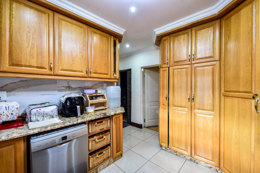 4 Bedroom Property for Sale in Constantia Park Gauteng