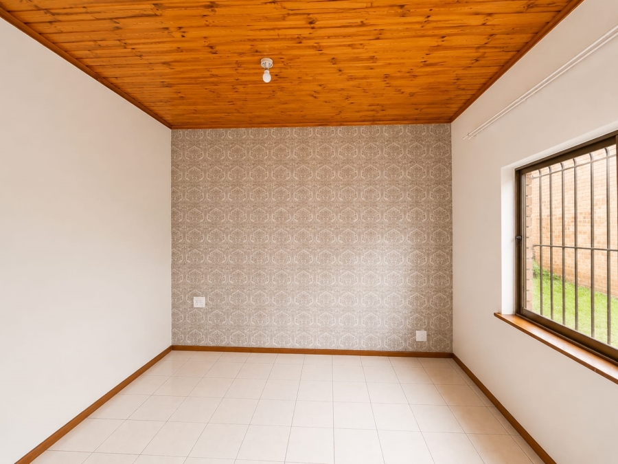 4 Bedroom Property for Sale in Baileys Muckleneuk Gauteng