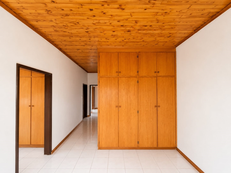 4 Bedroom Property for Sale in Baileys Muckleneuk Gauteng
