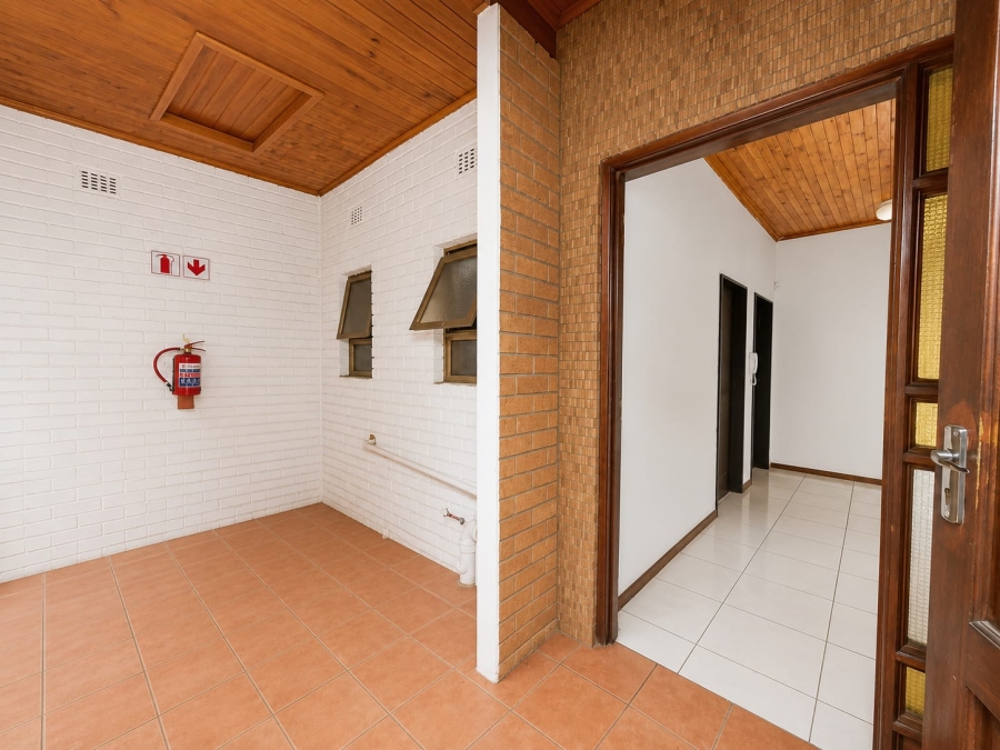 4 Bedroom Property for Sale in Baileys Muckleneuk Gauteng