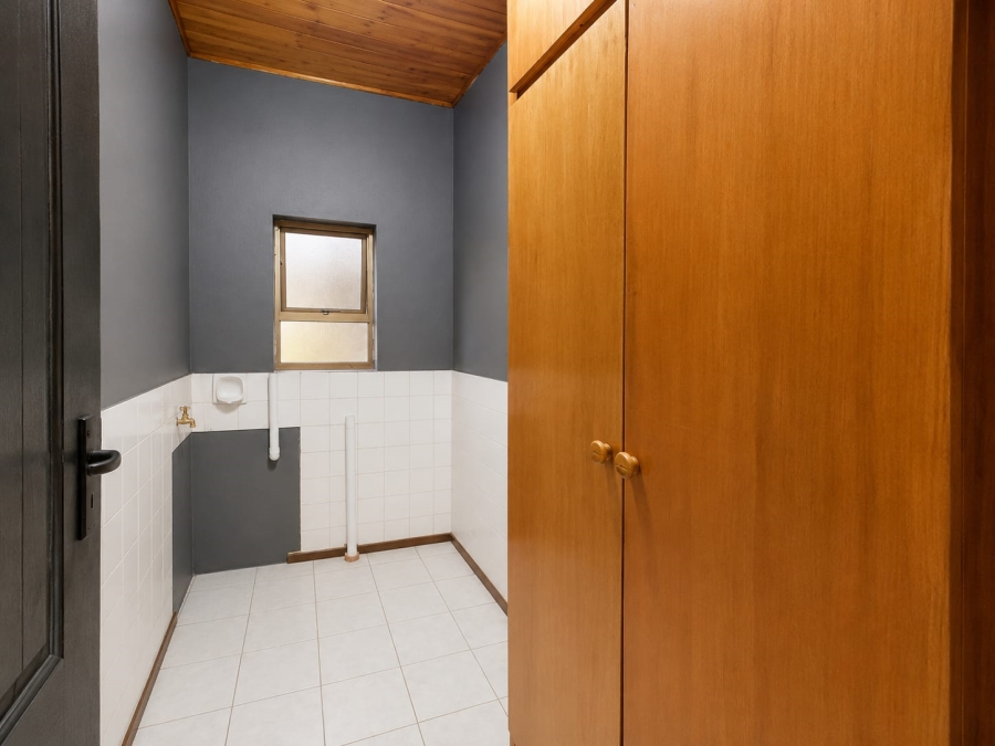 4 Bedroom Property for Sale in Baileys Muckleneuk Gauteng