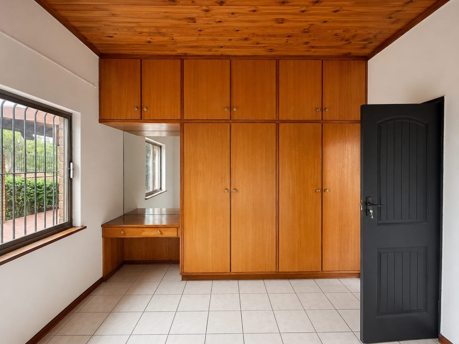4 Bedroom Property for Sale in Baileys Muckleneuk Gauteng
