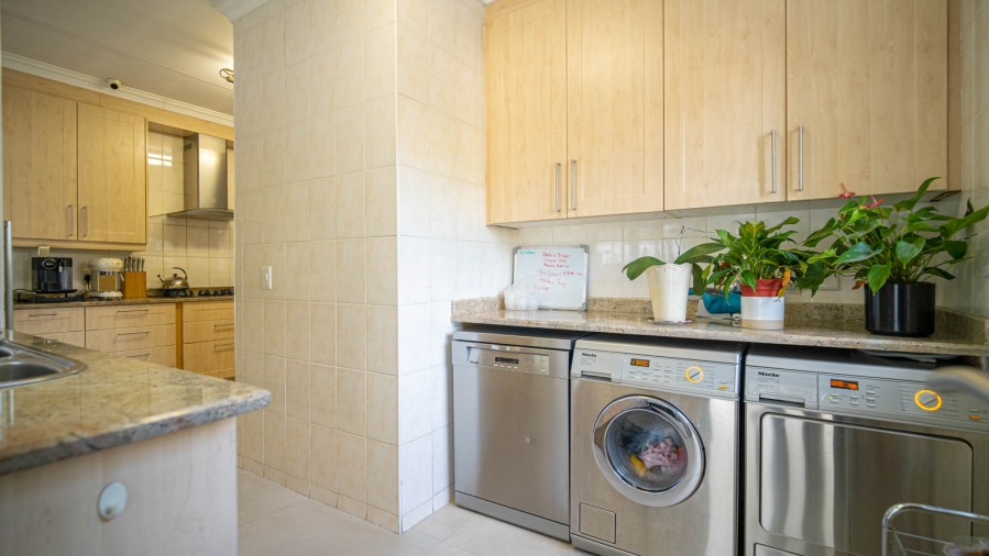 To Let 5 Bedroom Property for Rent in Lonehill Gauteng