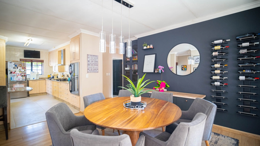 To Let 5 Bedroom Property for Rent in Lonehill Gauteng