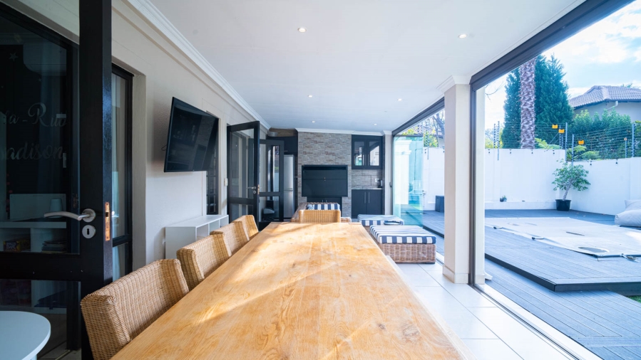 To Let 5 Bedroom Property for Rent in Lonehill Gauteng
