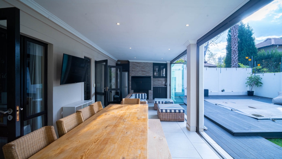 To Let 5 Bedroom Property for Rent in Lonehill Gauteng