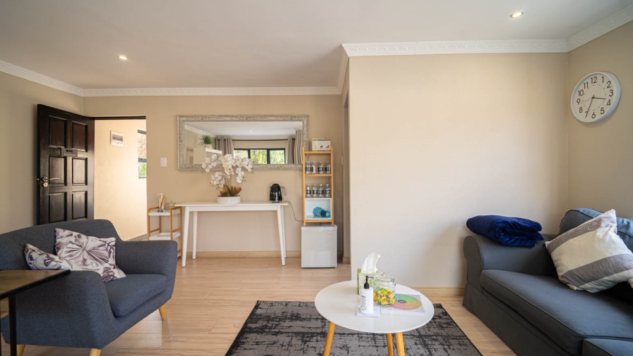 To Let 5 Bedroom Property for Rent in Lonehill Gauteng