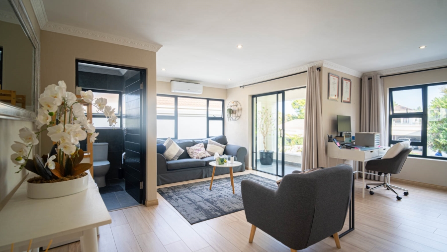 To Let 5 Bedroom Property for Rent in Lonehill Gauteng