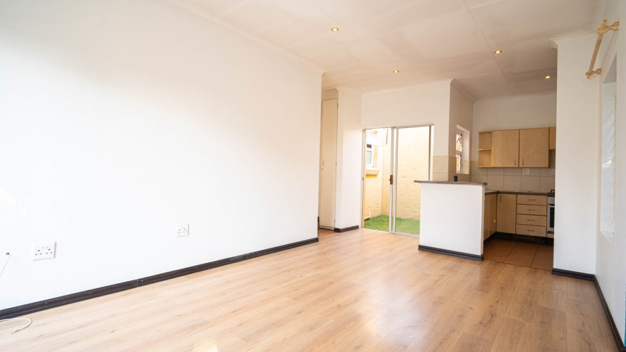 To Let 2 Bedroom Property for Rent in Lonehill Gauteng