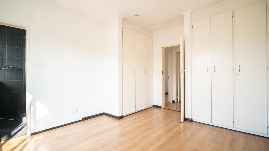 To Let 2 Bedroom Property for Rent in Lonehill Gauteng