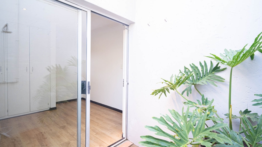 To Let 2 Bedroom Property for Rent in Lonehill Gauteng