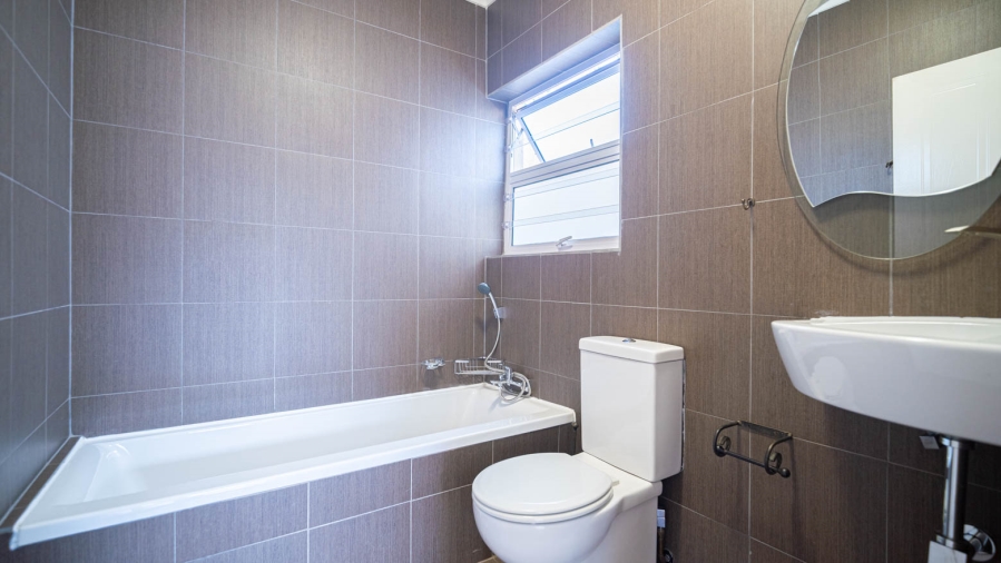 To Let 2 Bedroom Property for Rent in Lonehill Gauteng