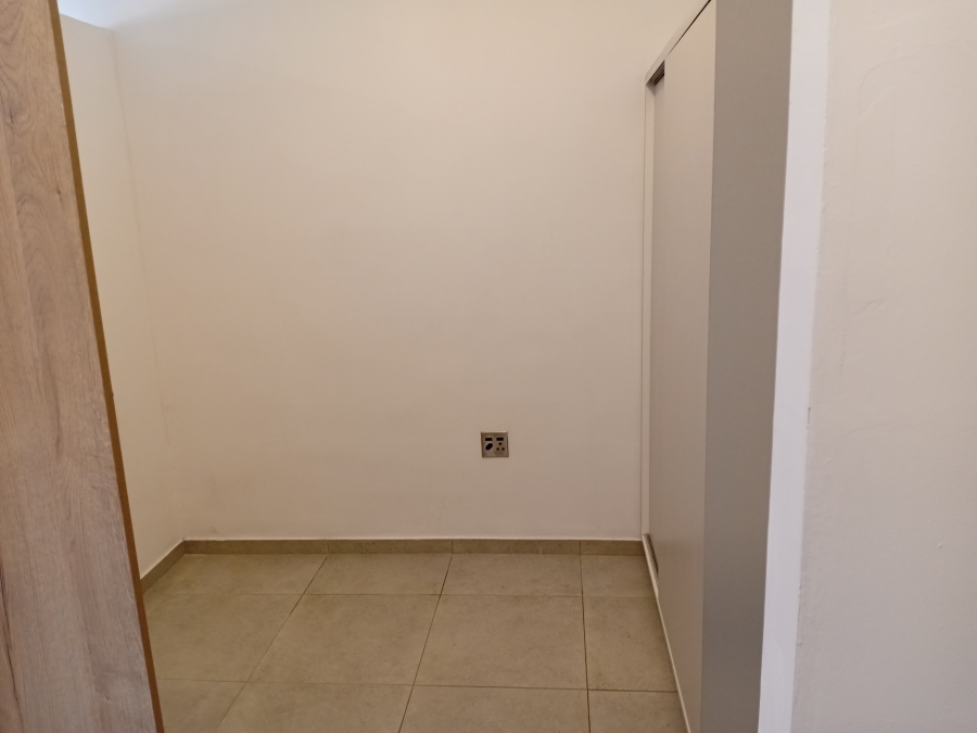 1 Bedroom Property for Sale in Ferndale Gauteng