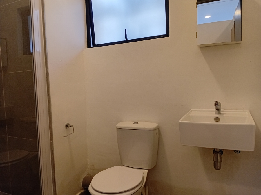 1 Bedroom Property for Sale in Ferndale Gauteng
