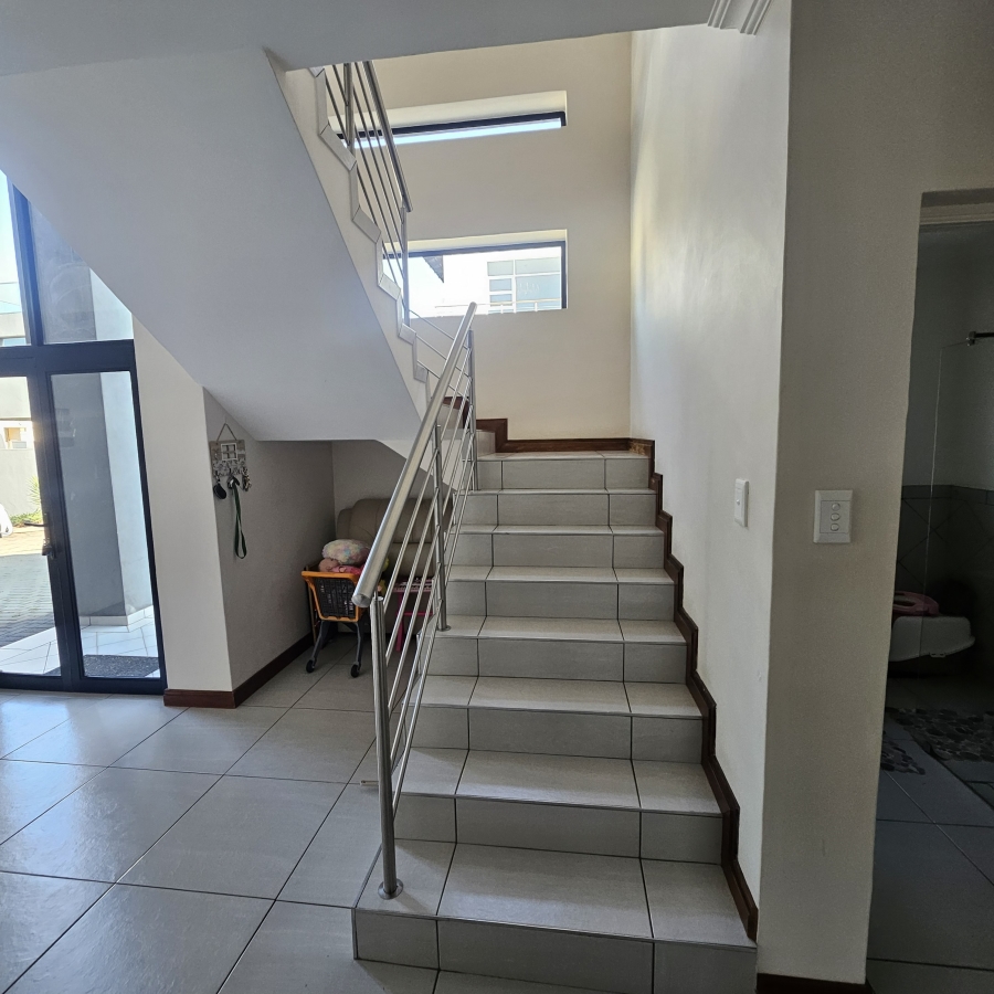 4 Bedroom Property for Sale in Northcliff Gauteng