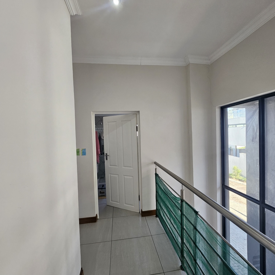 4 Bedroom Property for Sale in Northcliff Gauteng