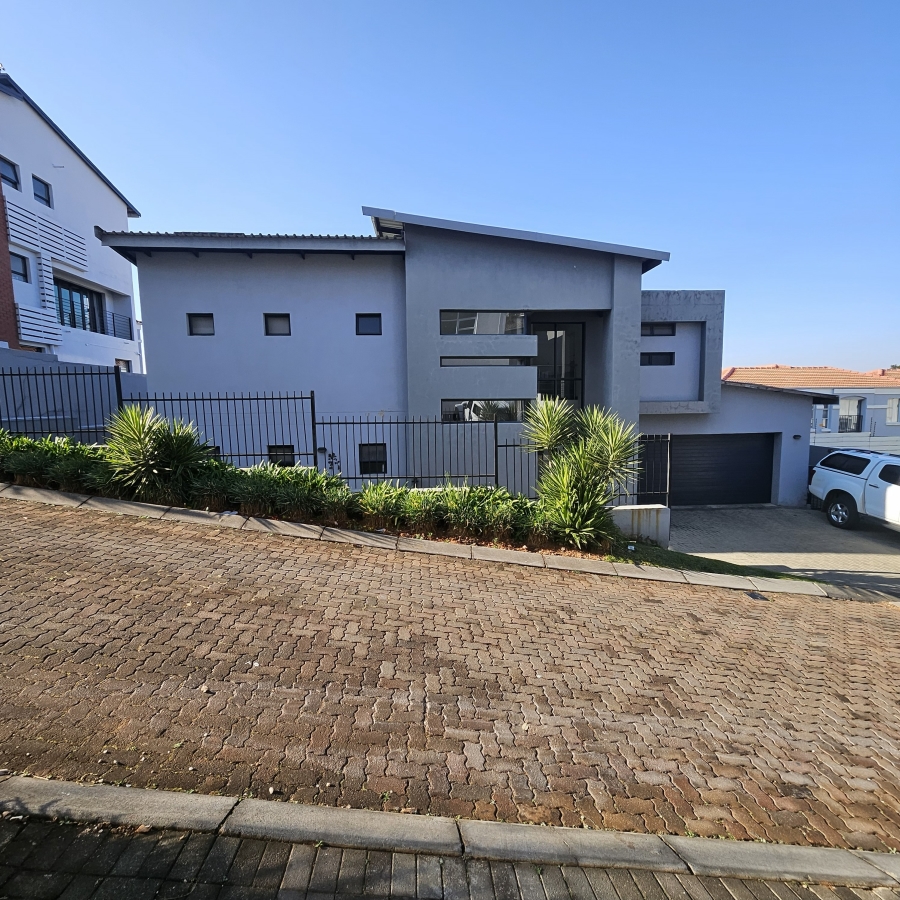 4 Bedroom Property for Sale in Northcliff Gauteng